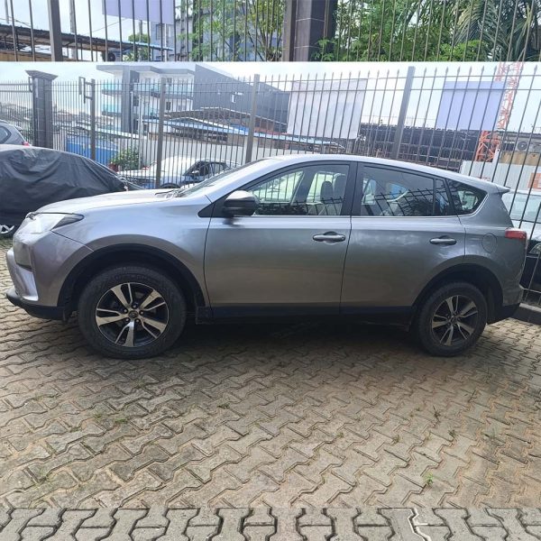 produits Attoh Toyota Rav4